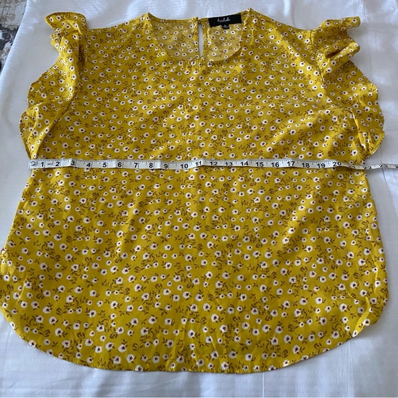 Lipslide Women’s Yellow Floral Blouse,Size Large. - Picture 7 of 10